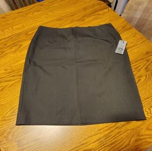 NWT Apt 9 Gray Skirt Size 14